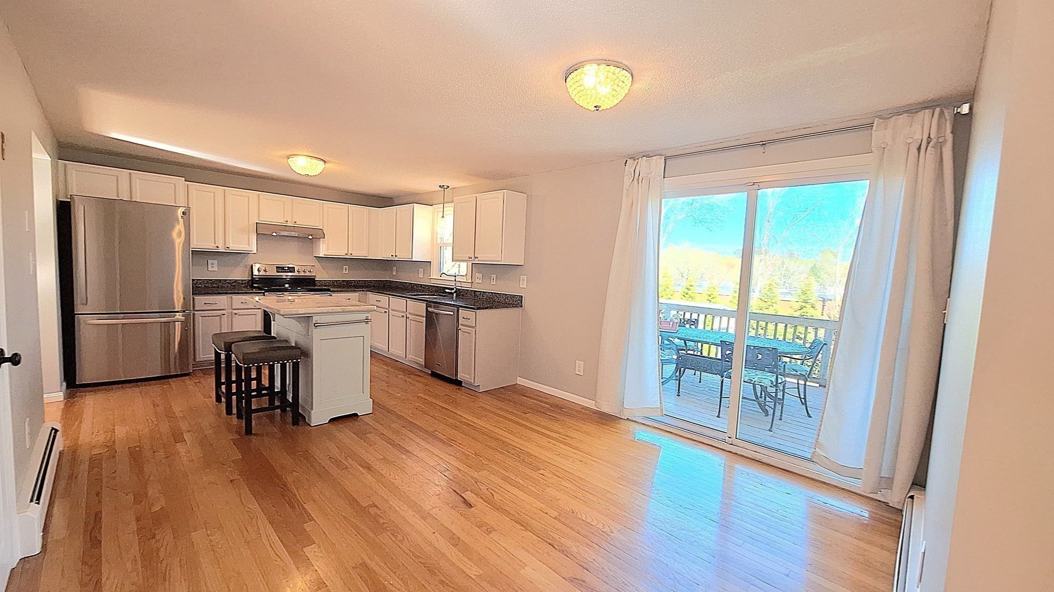 120 Spring Street Property Photo 7