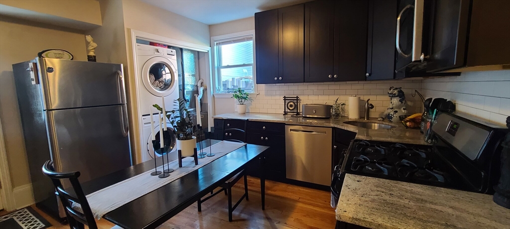 367 Dorchester St # 2 Property Photo 3