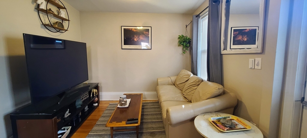 367 Dorchester St # 2 Property Photo 4