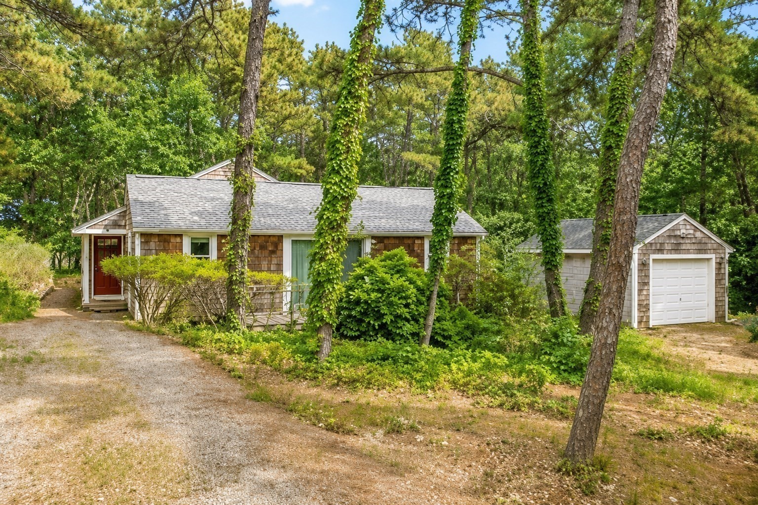 10 Bartlett Rd Property Photo 1
