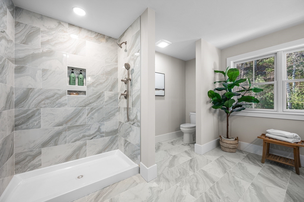 31 Thomas Mann Circle # 20 Property Photo 8