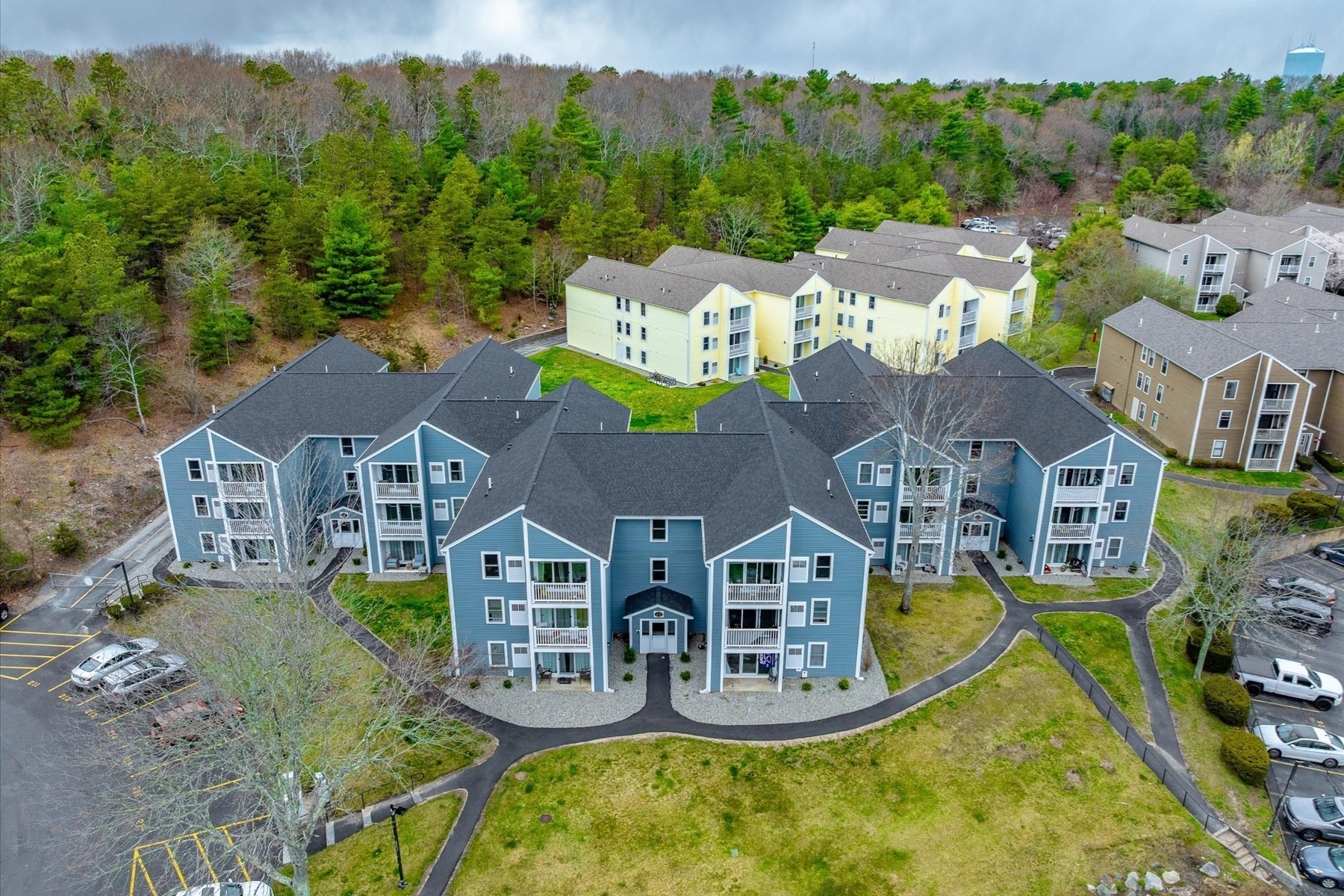 2 Marc Dr Property Photo 2