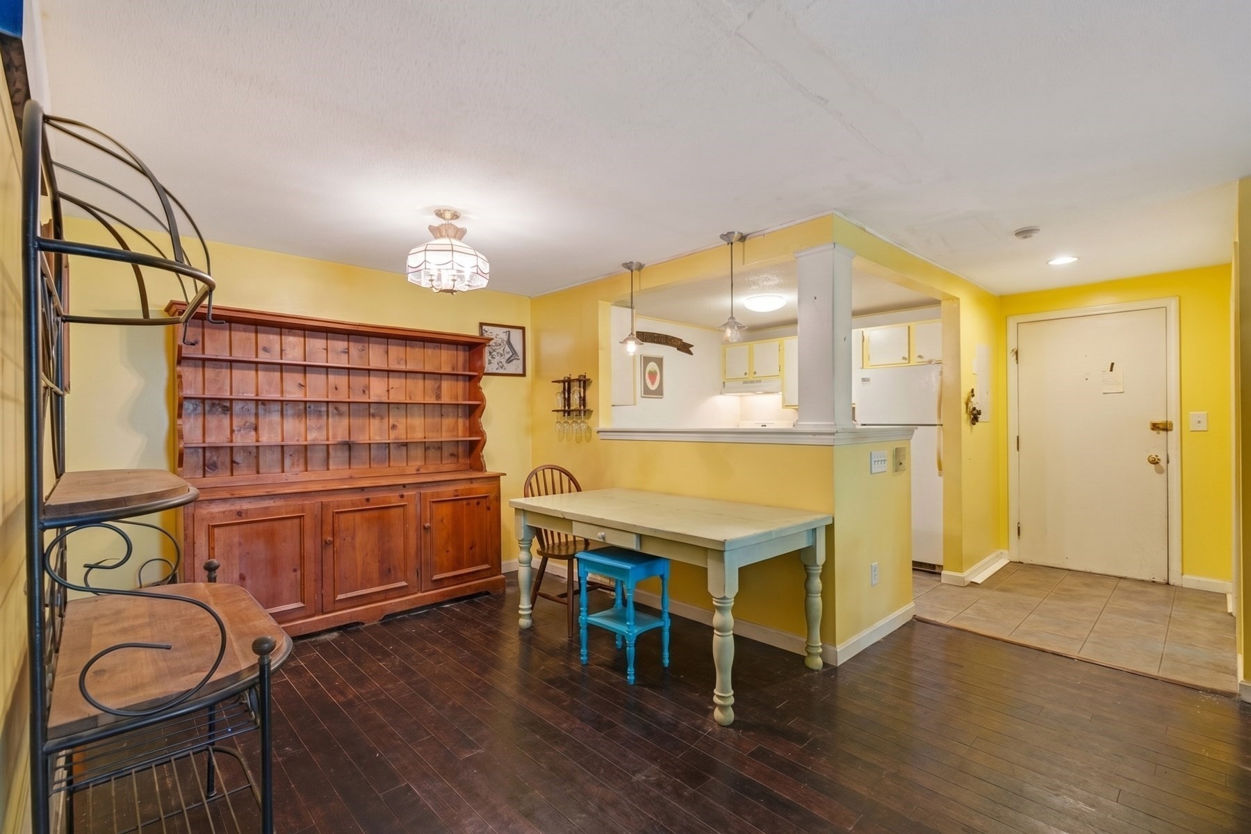 2 Marc Dr Property Photo 7