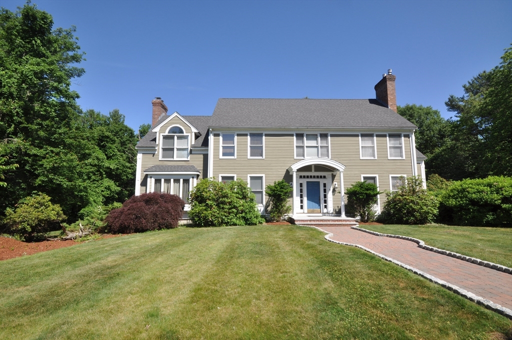 9 Breezy Point Rd Property Photo 1