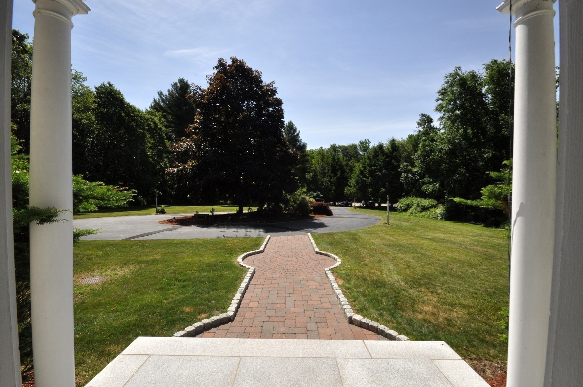 9 Breezy Point Rd Property Photo 4