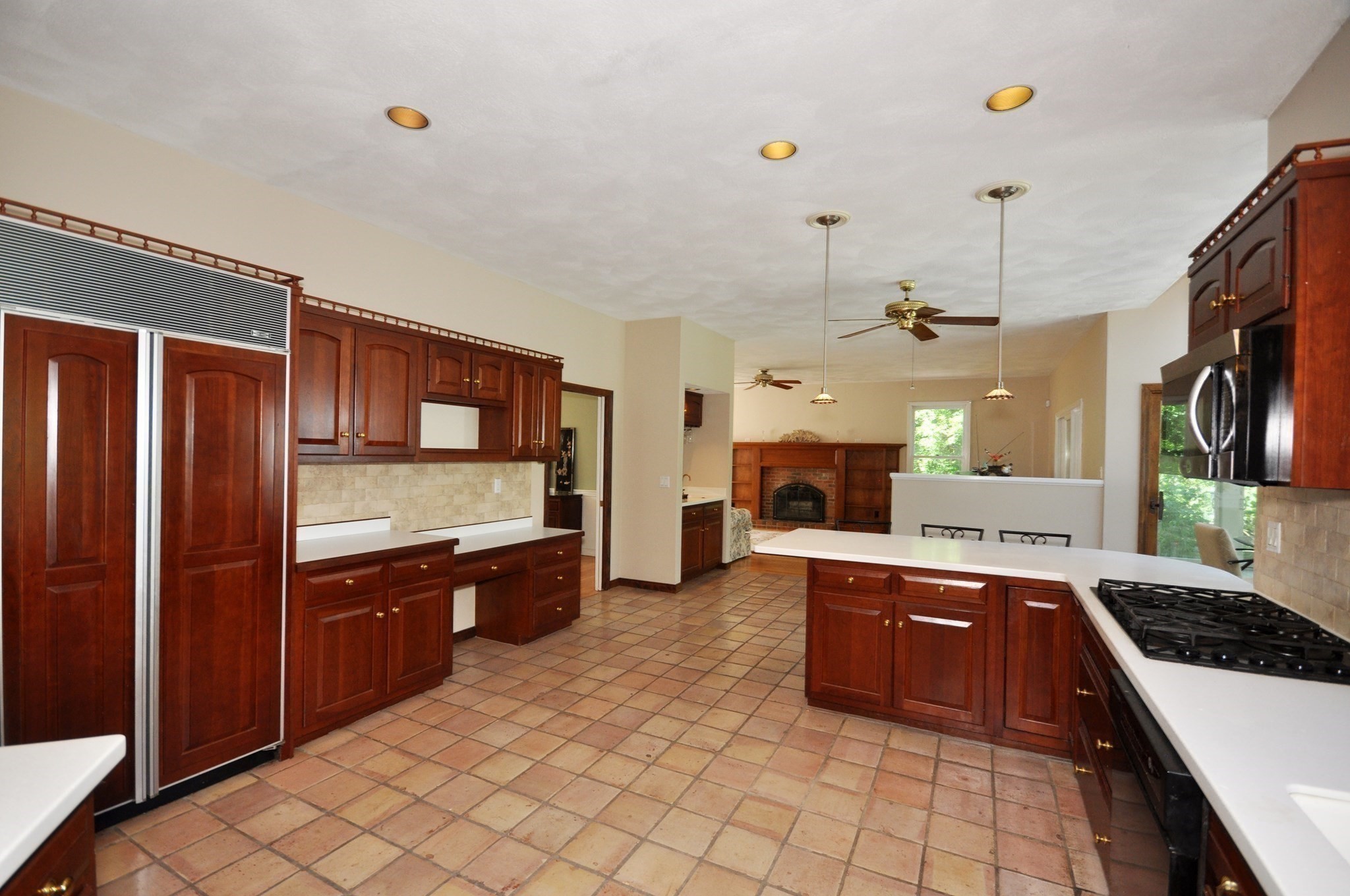 9 Breezy Point Rd Property Photo 14