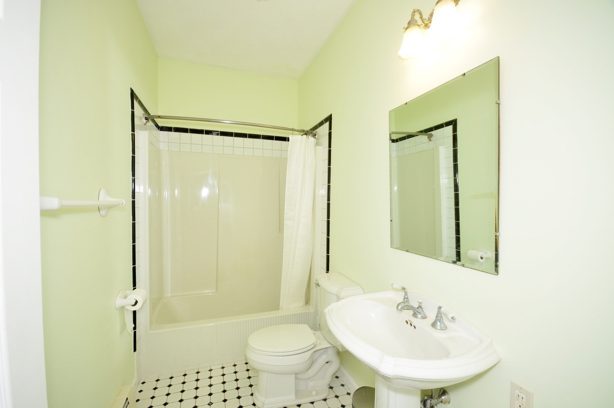 9 Breezy Point Rd Property Photo 25