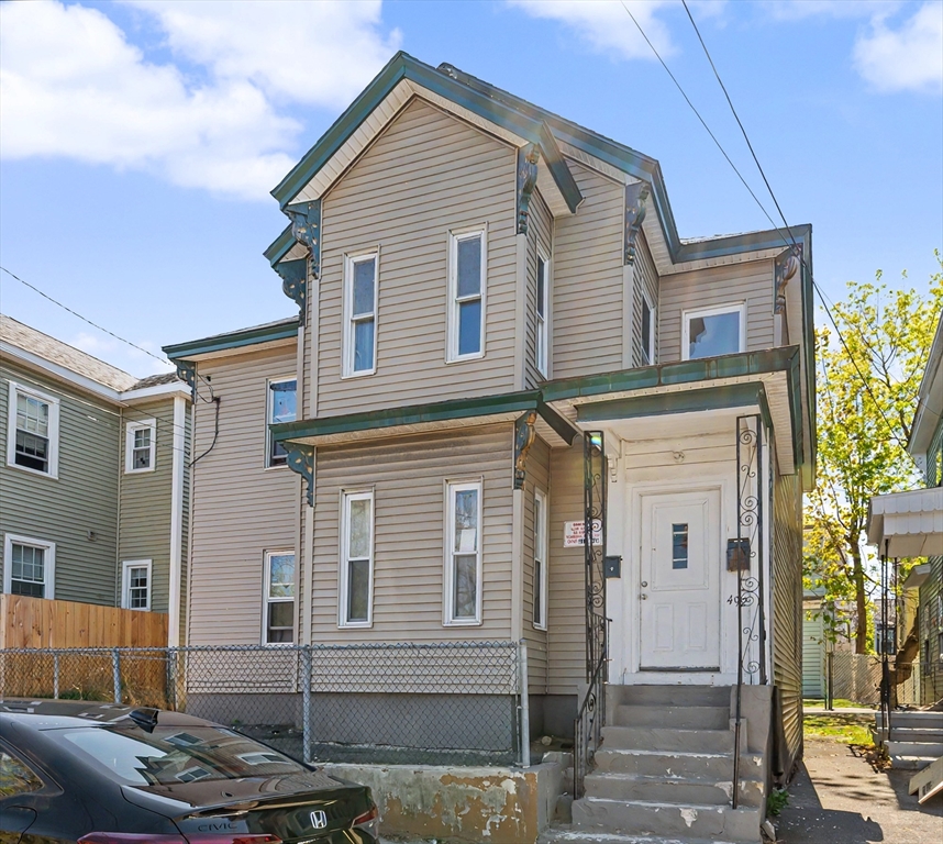 492 Fletcher St Property Photo 1