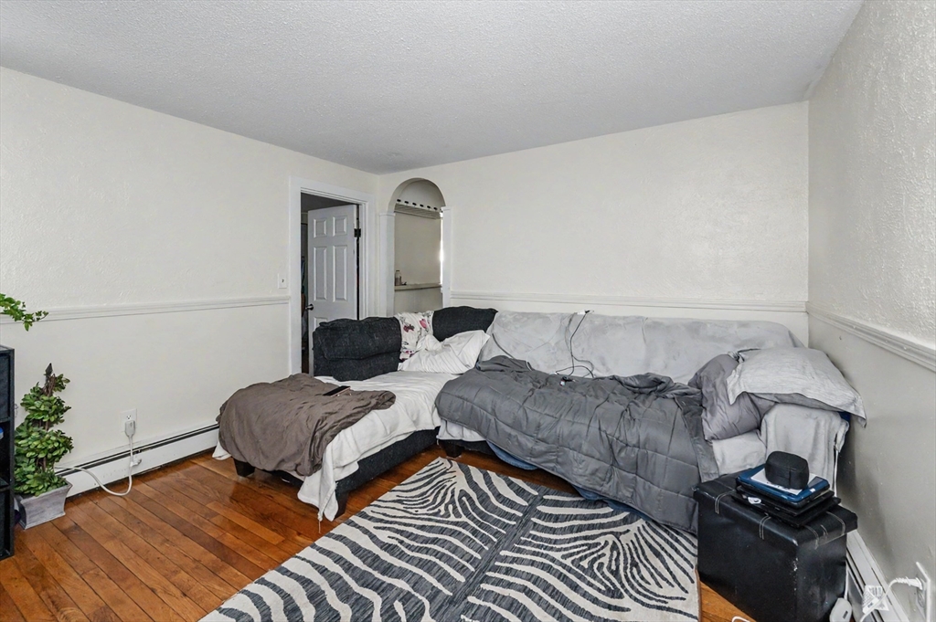 492 Fletcher St Property Photo 3