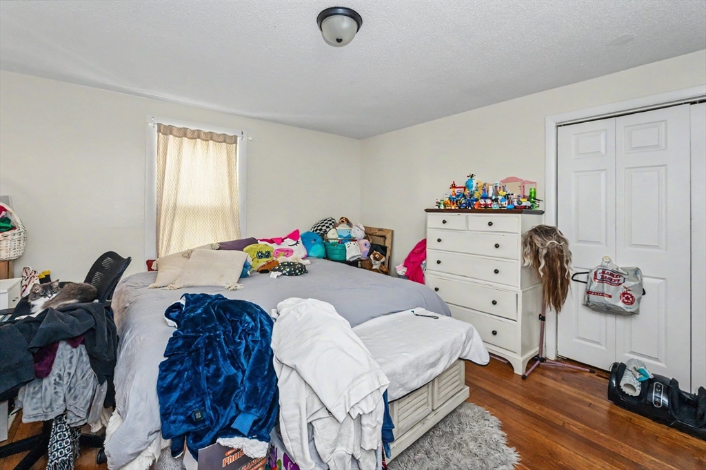 492 Fletcher St Property Photo 12