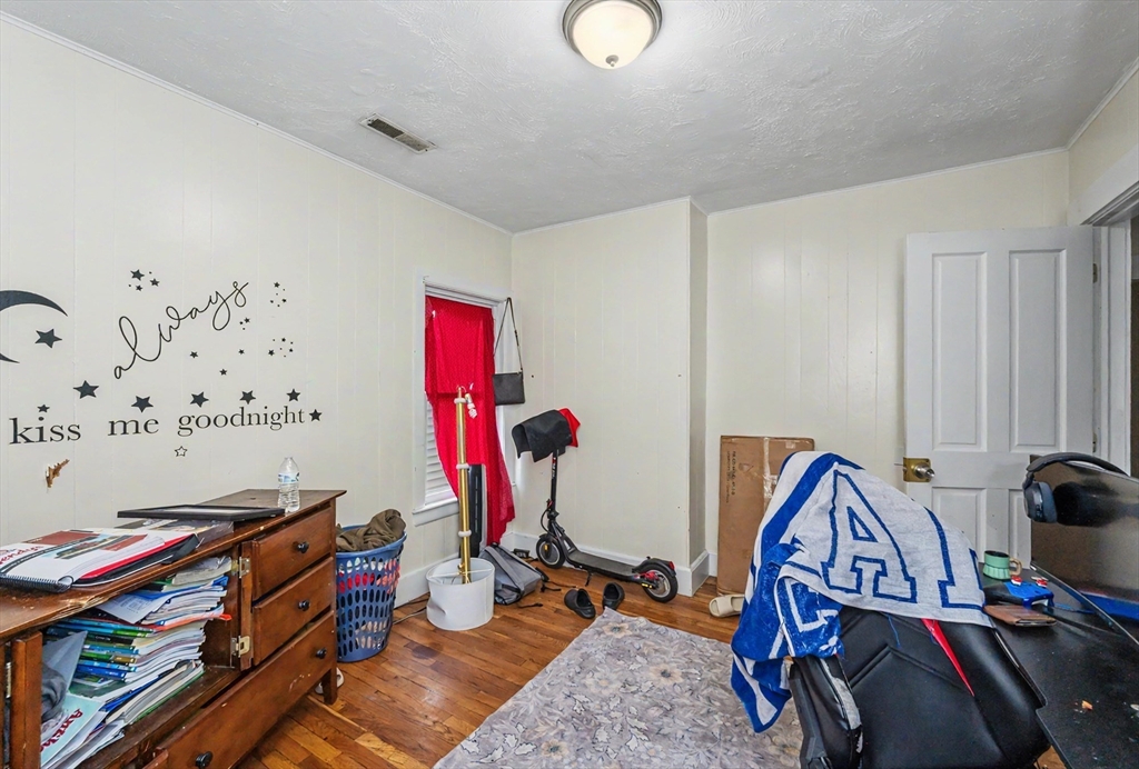 492 Fletcher St Property Photo 29