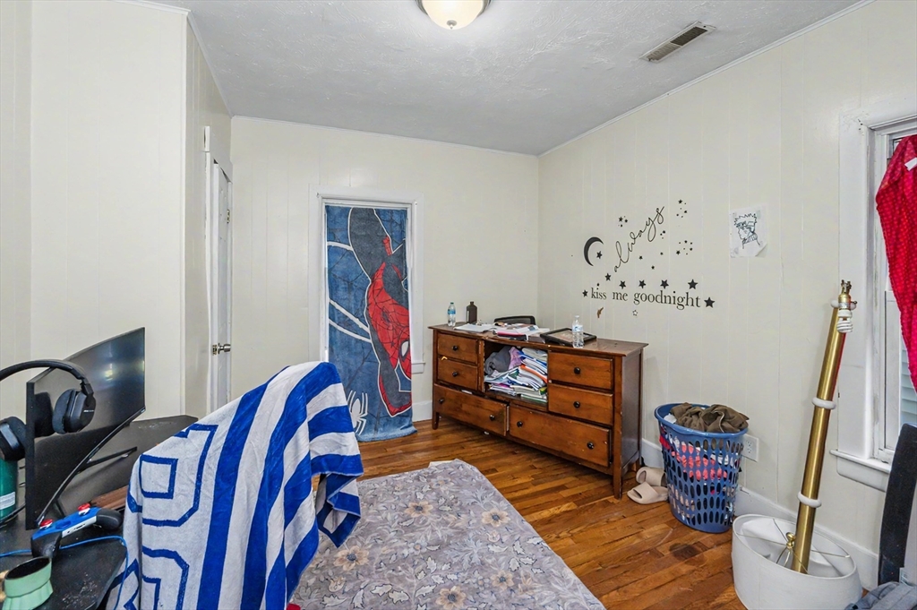 492 Fletcher St Property Photo 30
