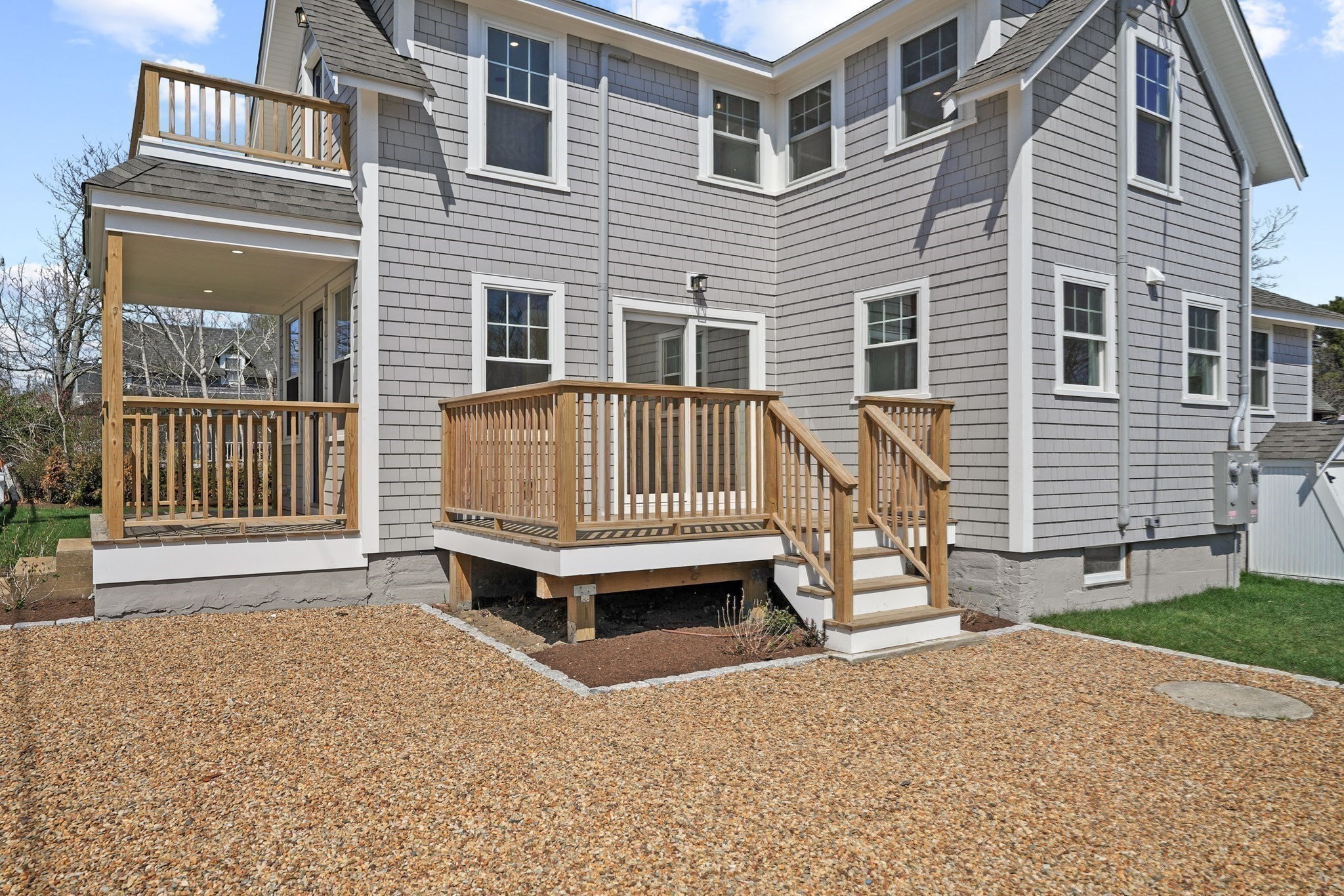 33 Vineyard Ave Property Photo 22