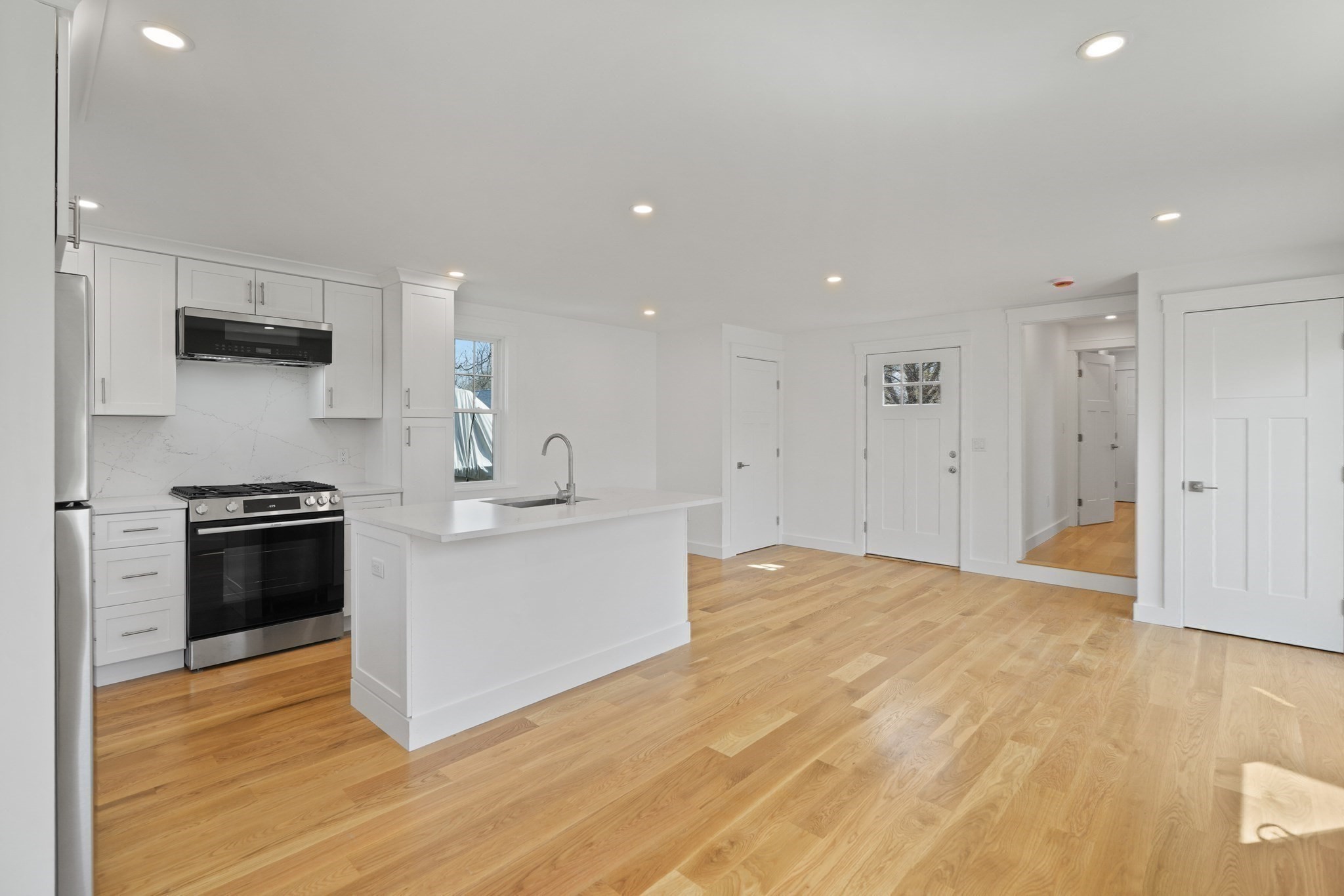 33 Vineyard Ave Property Photo 25