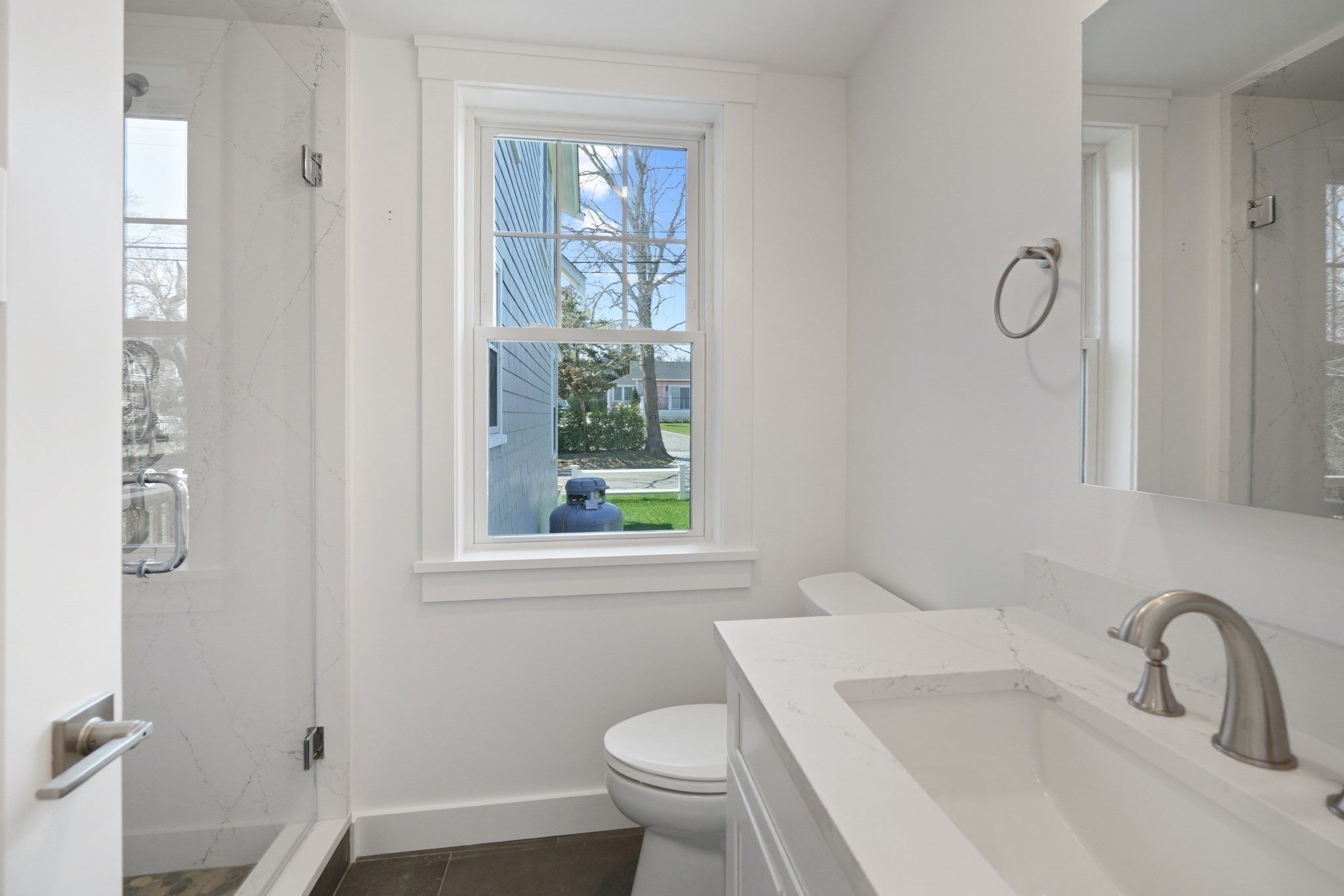 33 Vineyard Ave Property Photo 27