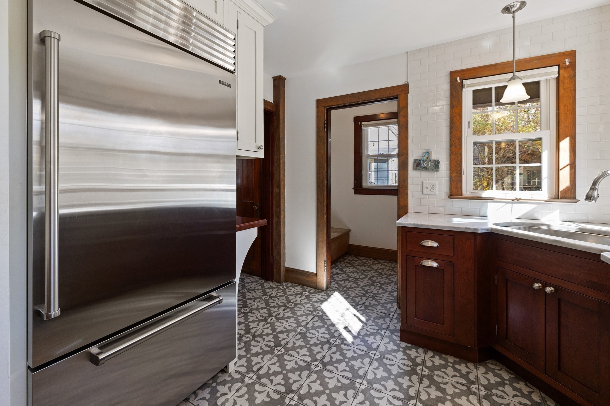 61 Woodlawn Ave Property Photo 13
