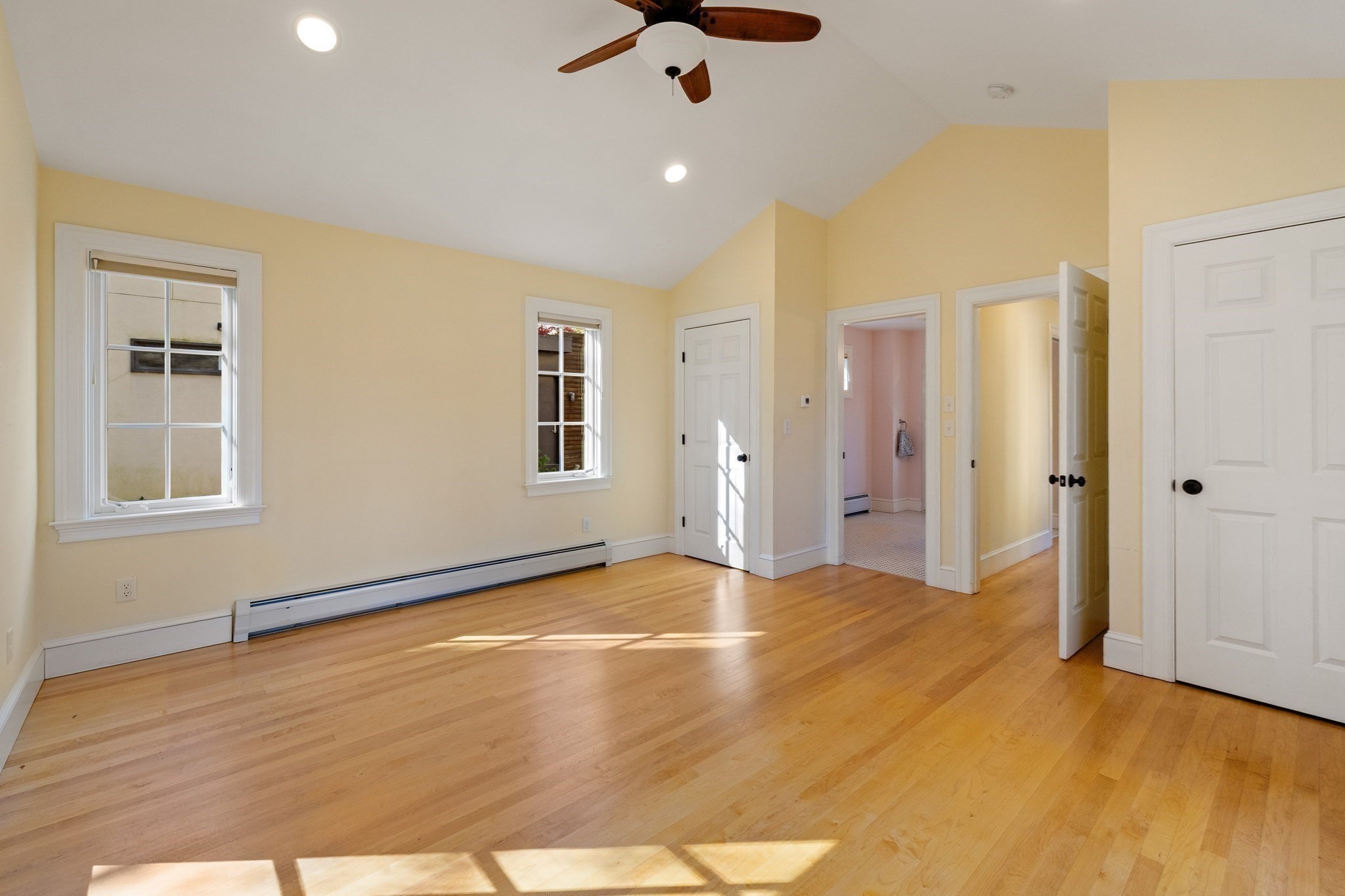 61 Woodlawn Ave Property Photo 24