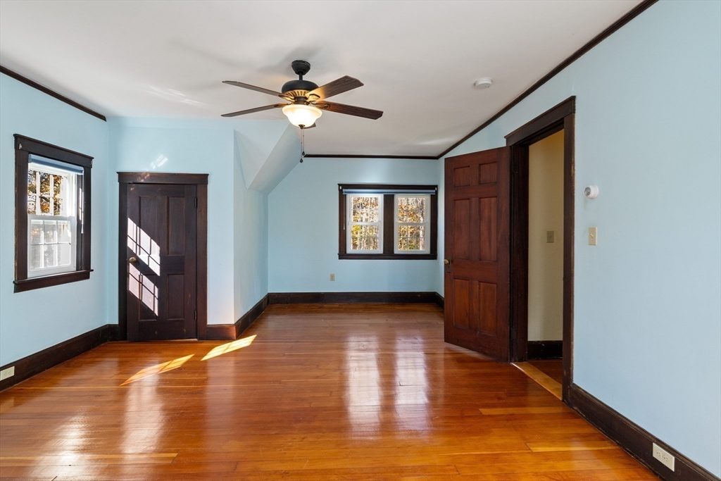 61 Woodlawn Ave Property Photo 35