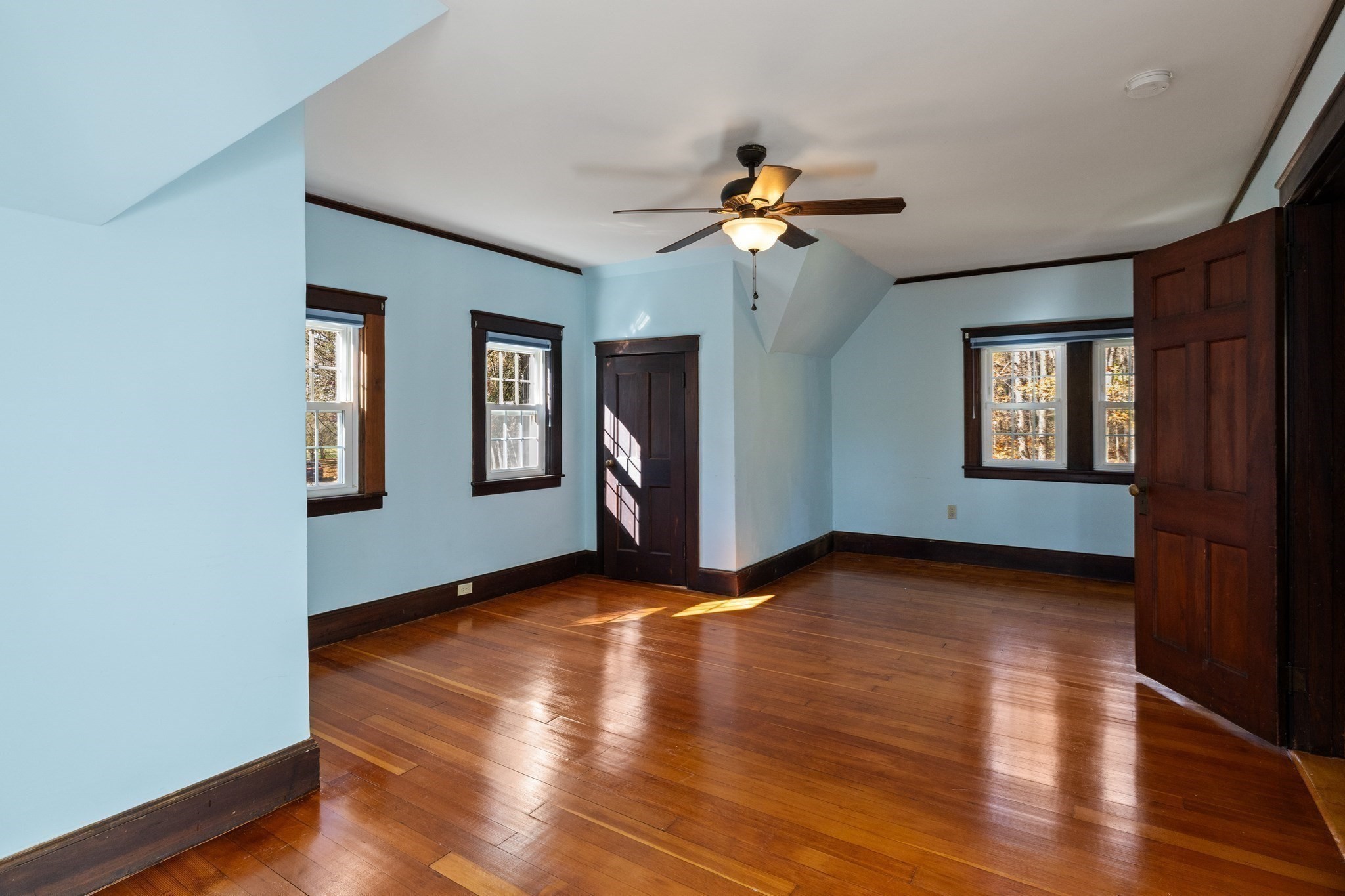 61 Woodlawn Ave Property Photo 36