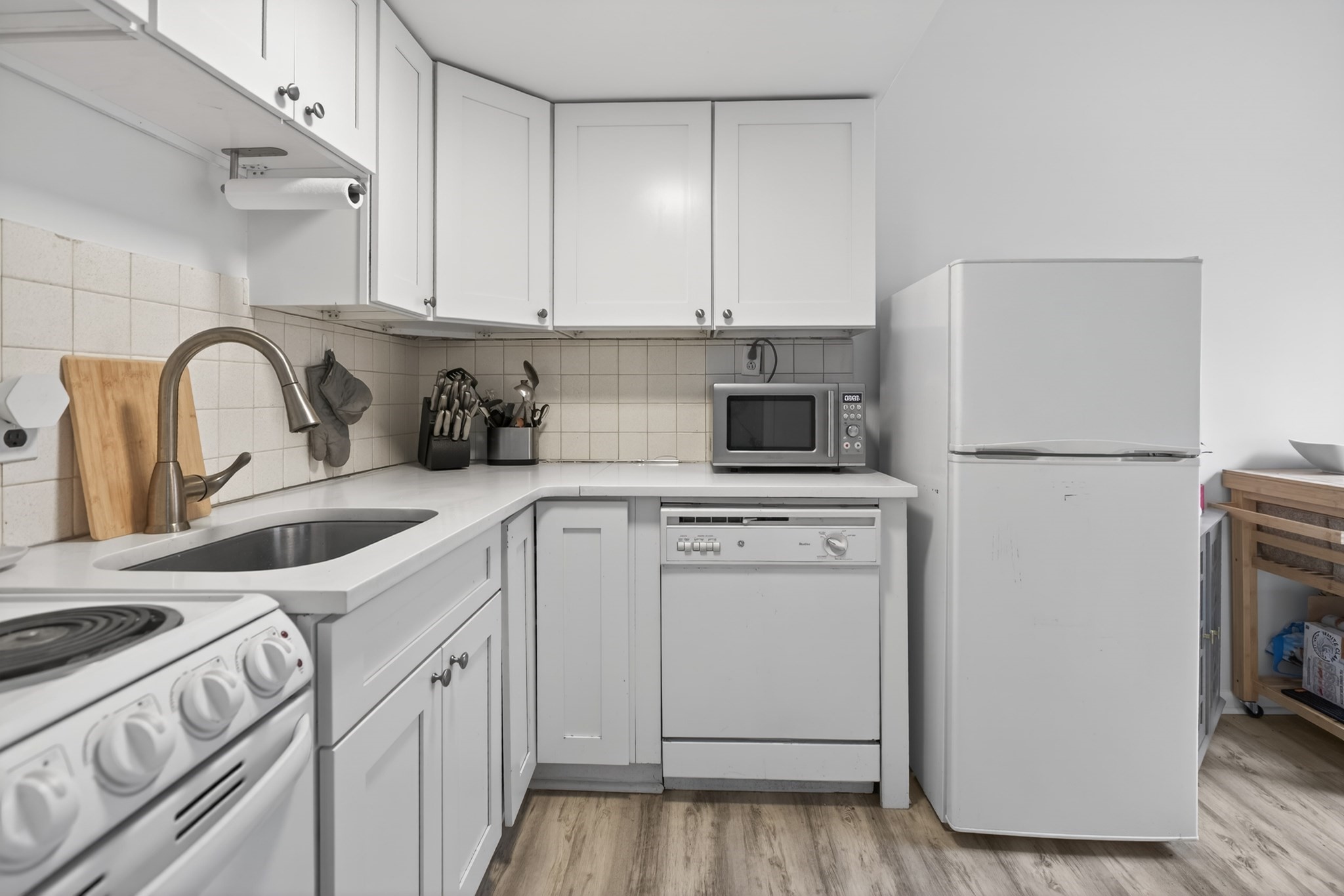 64 W Cedar St # 5 Property Photo 6