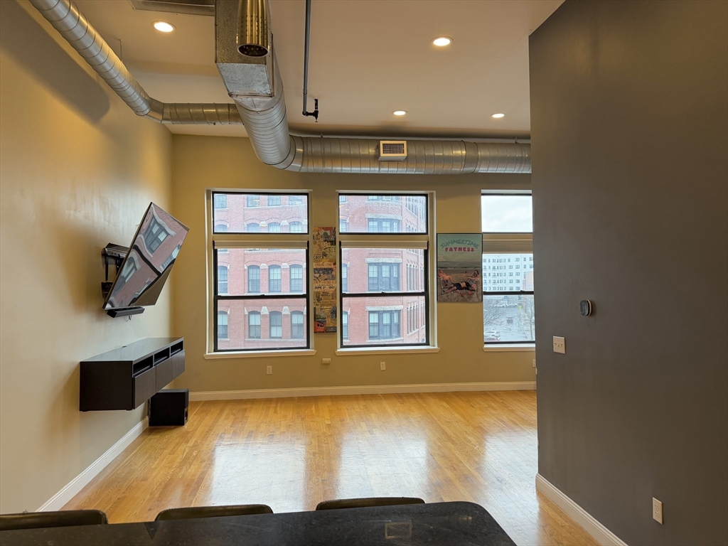 54 Central Sq # 4a Property Photo 3