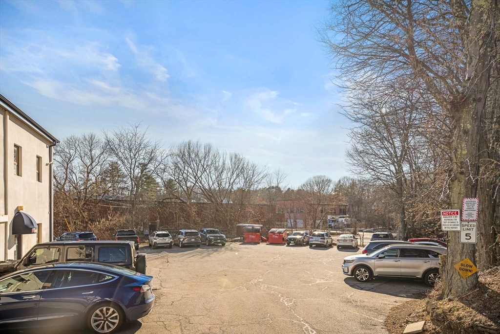 750 Main St Rear Property Photo 2