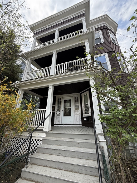 29 Lewis # 1 Property Photo 1