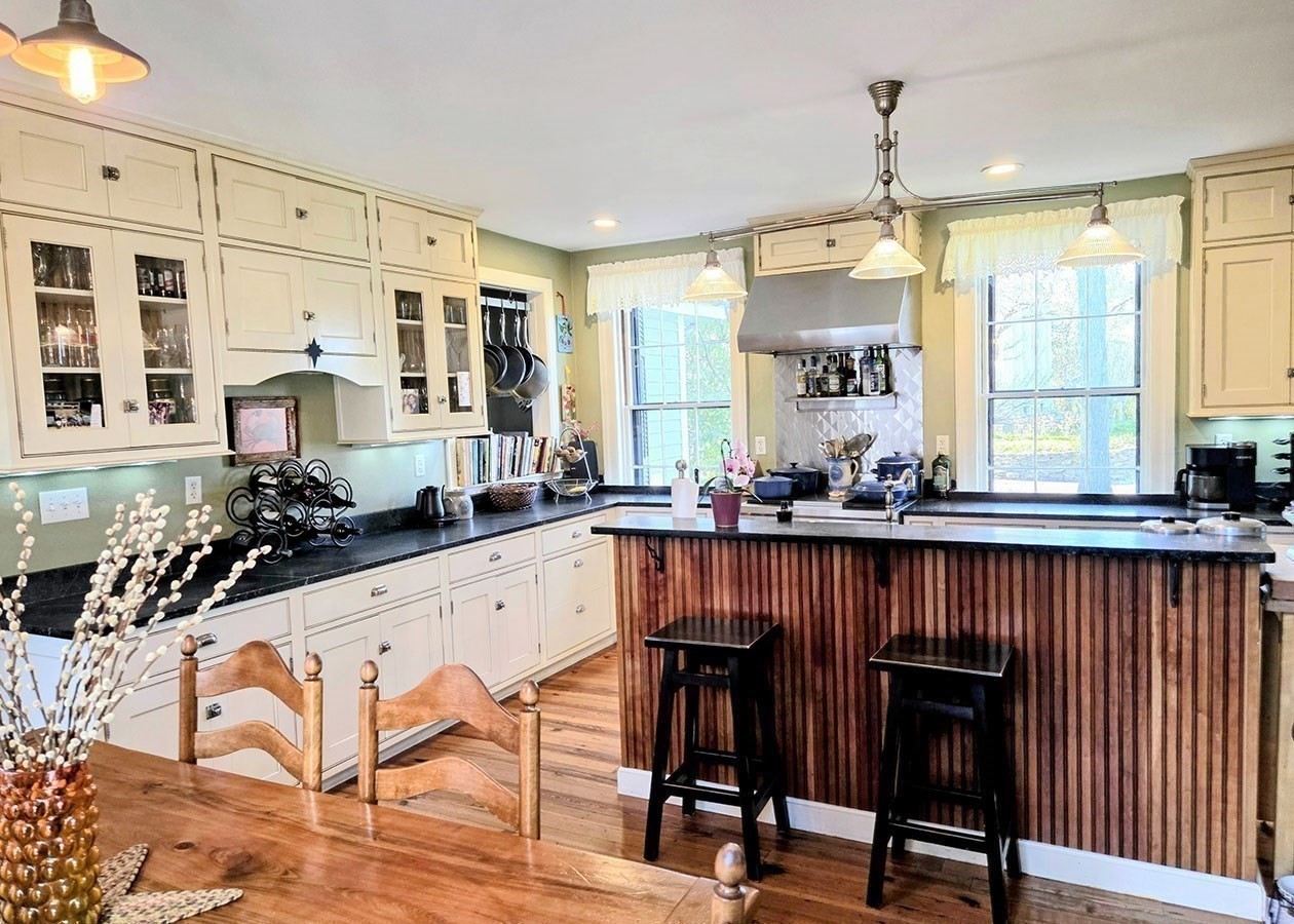 14 South St Property Photo 16