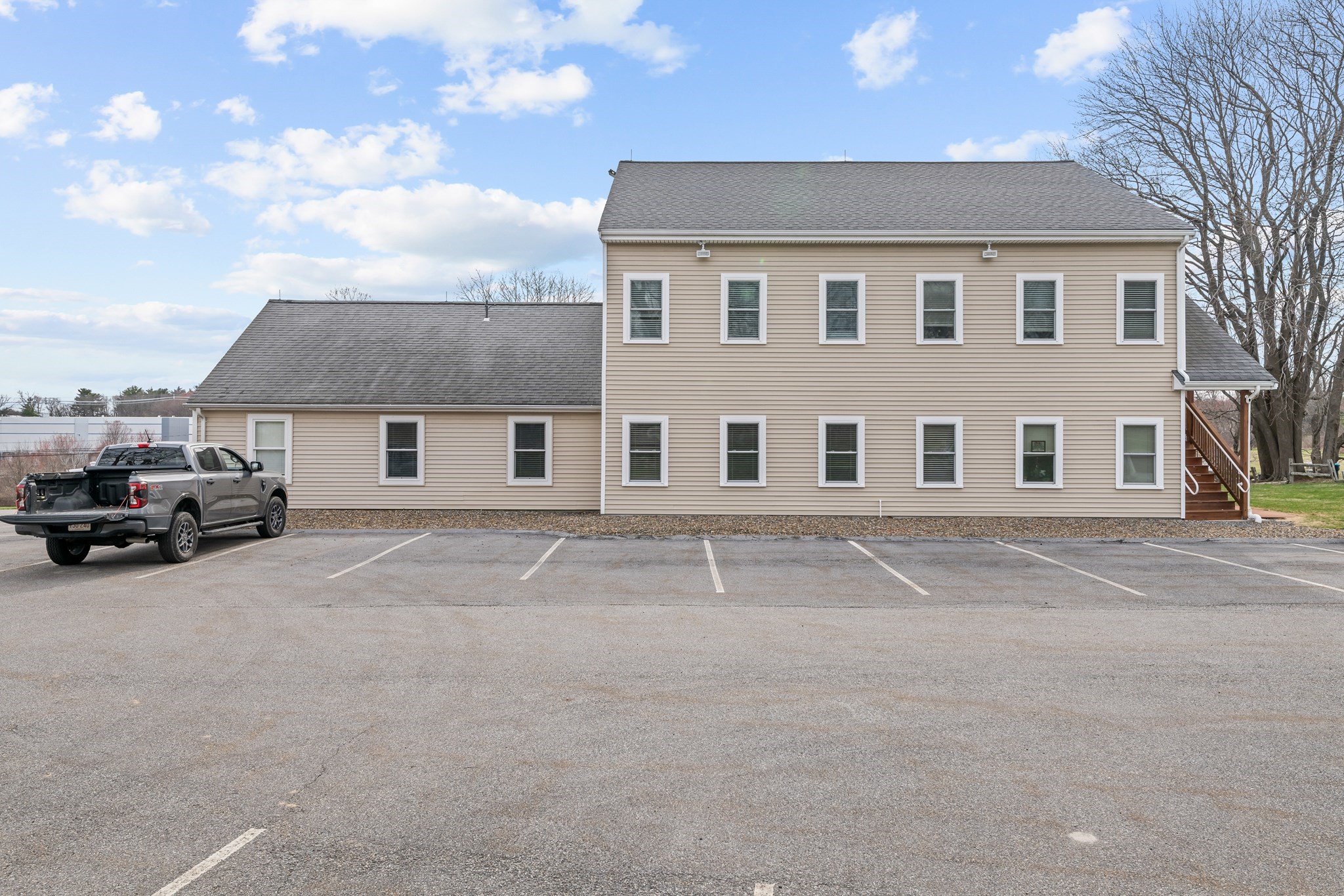 385 South Street Property Photo 29
