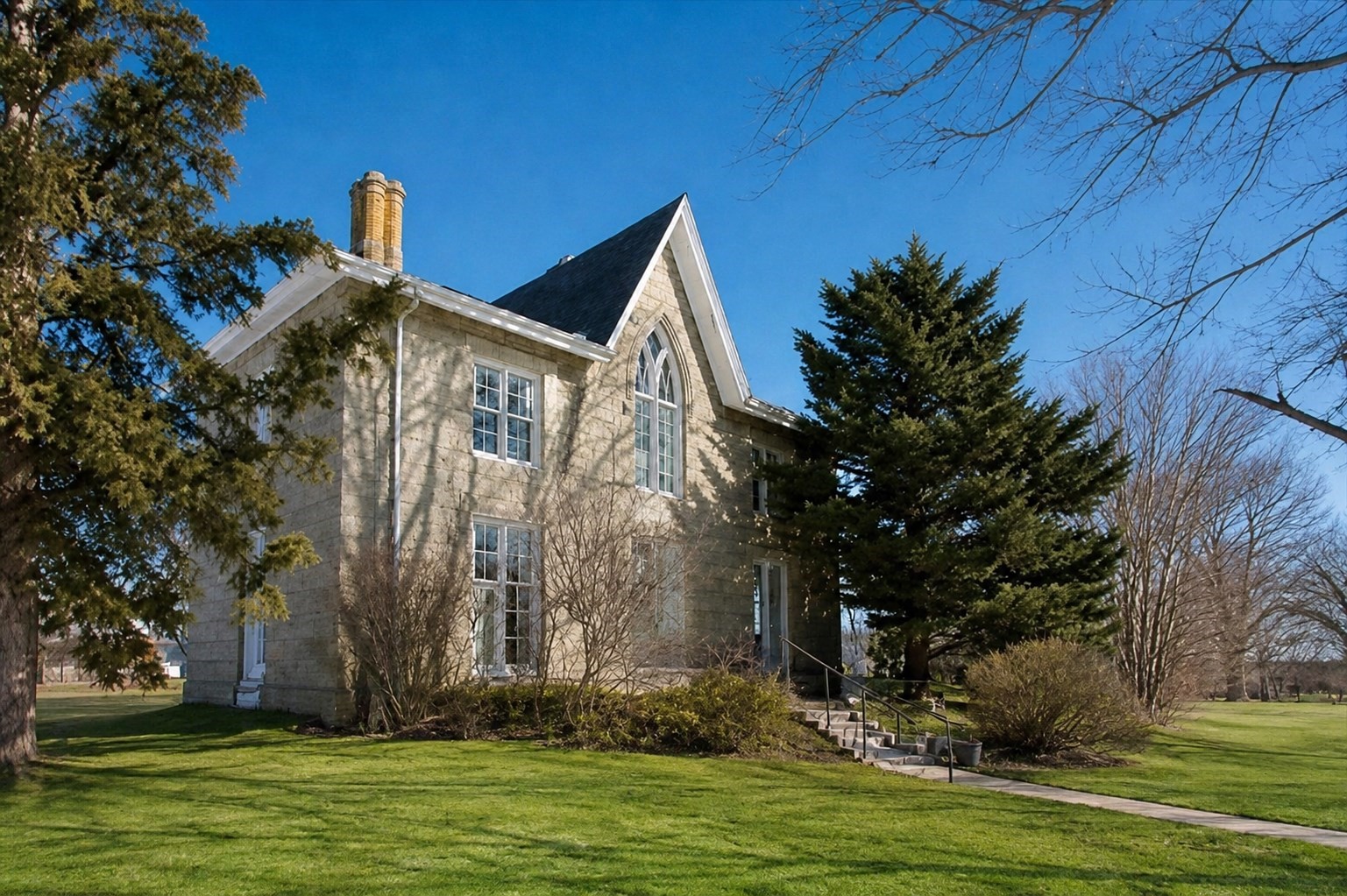 181 Washington Street Property Photo 1