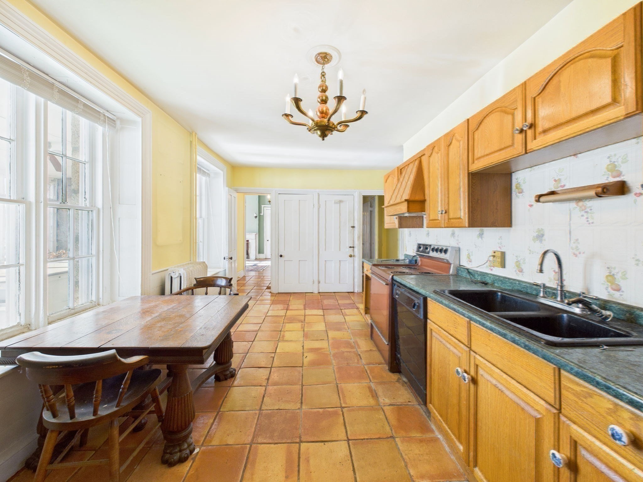181 Washington Street Property Photo 36