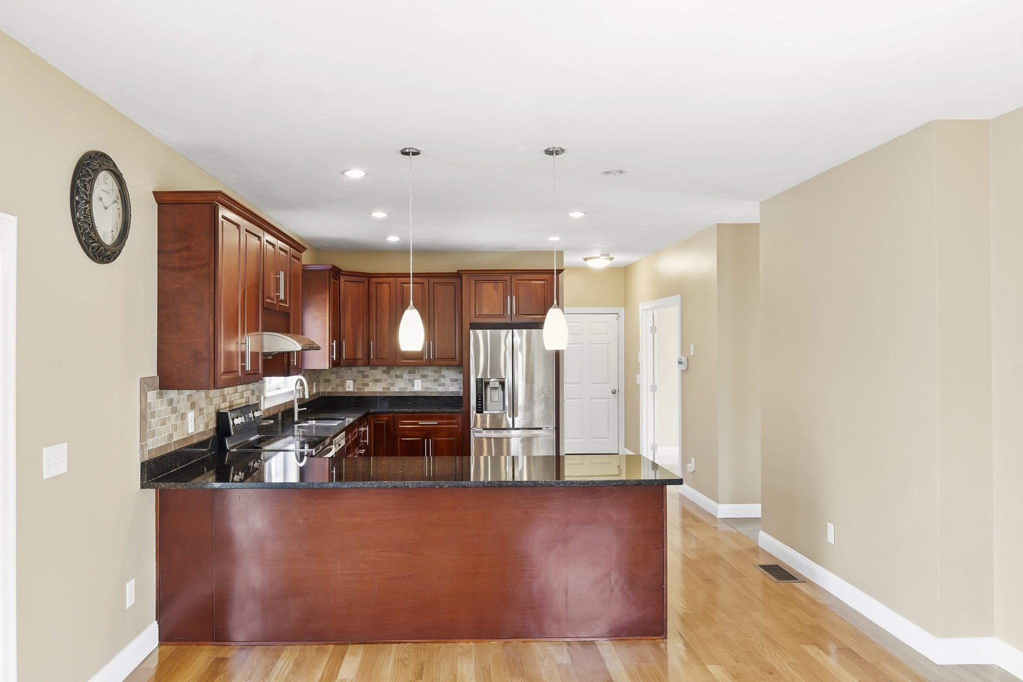 221 Chestnut St Property Photo 7