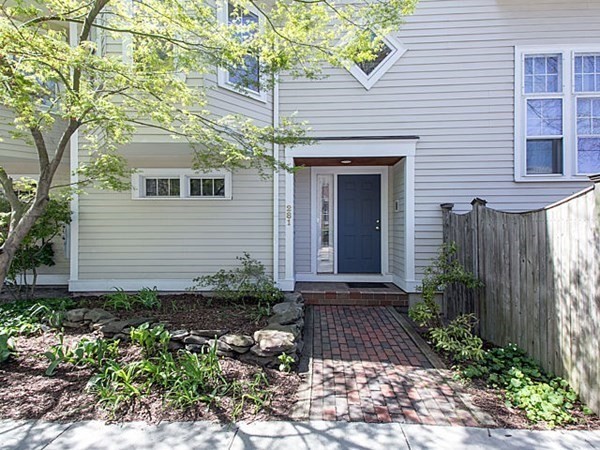 281 Brookline St # 1 Property Photo 3