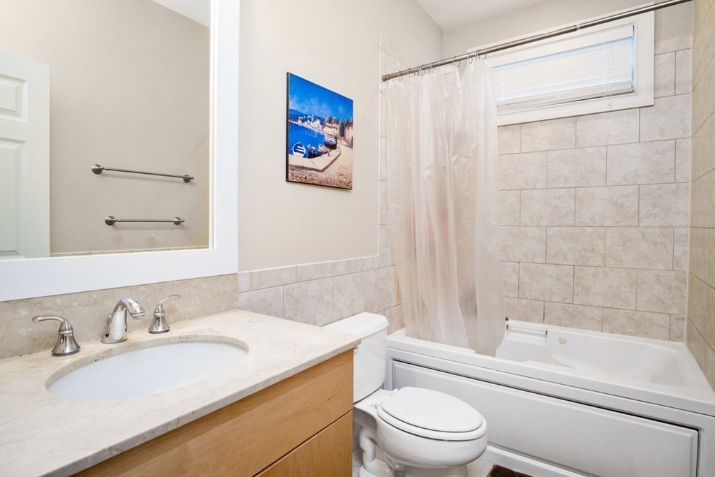 580 East 3rd St # 2 Property Photo 18