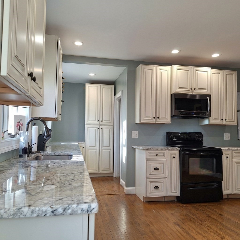 83 Chestnut Street Property Photo 2