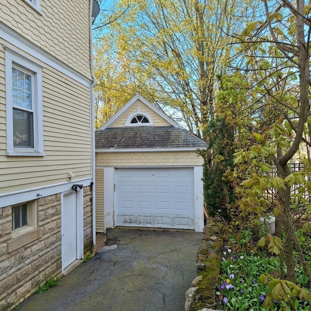 83 Chestnut Street Property Photo 27