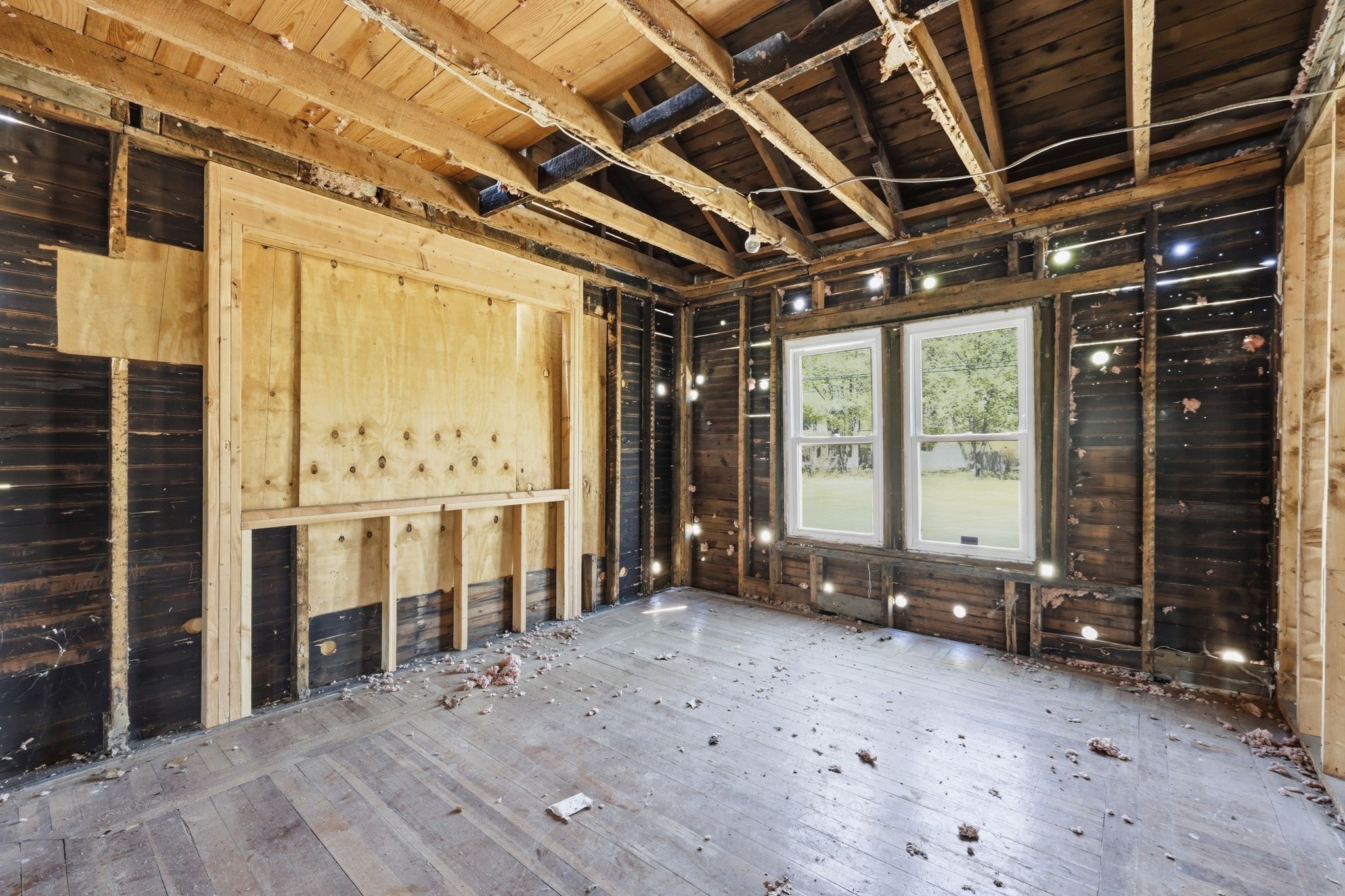 1024 Westhampton Rd Property Photo 10