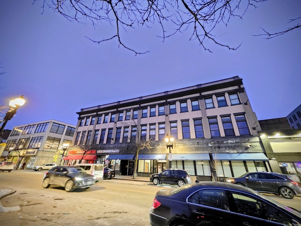 2173-2189 Washington St Property Photo 4