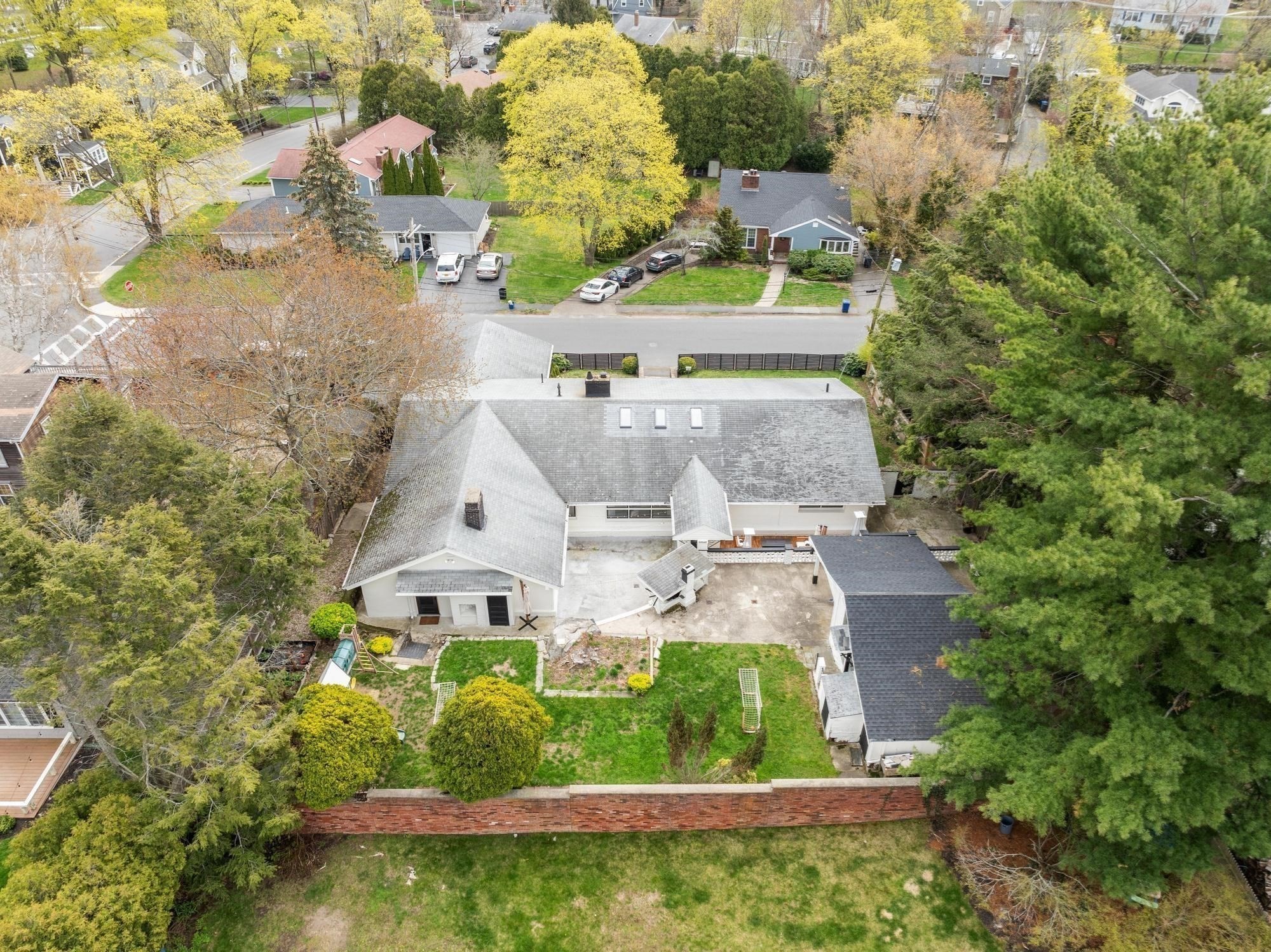 82 Cornell Rd Property Photo 1