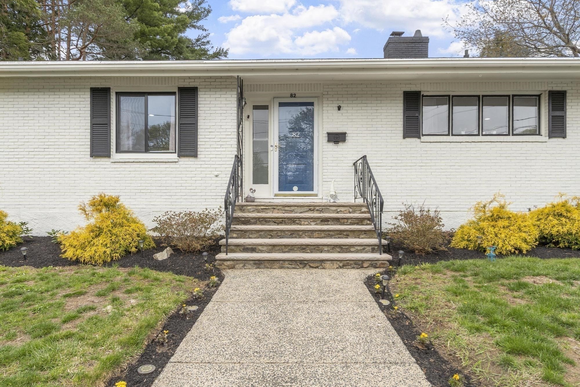 82 Cornell Rd Property Photo 4