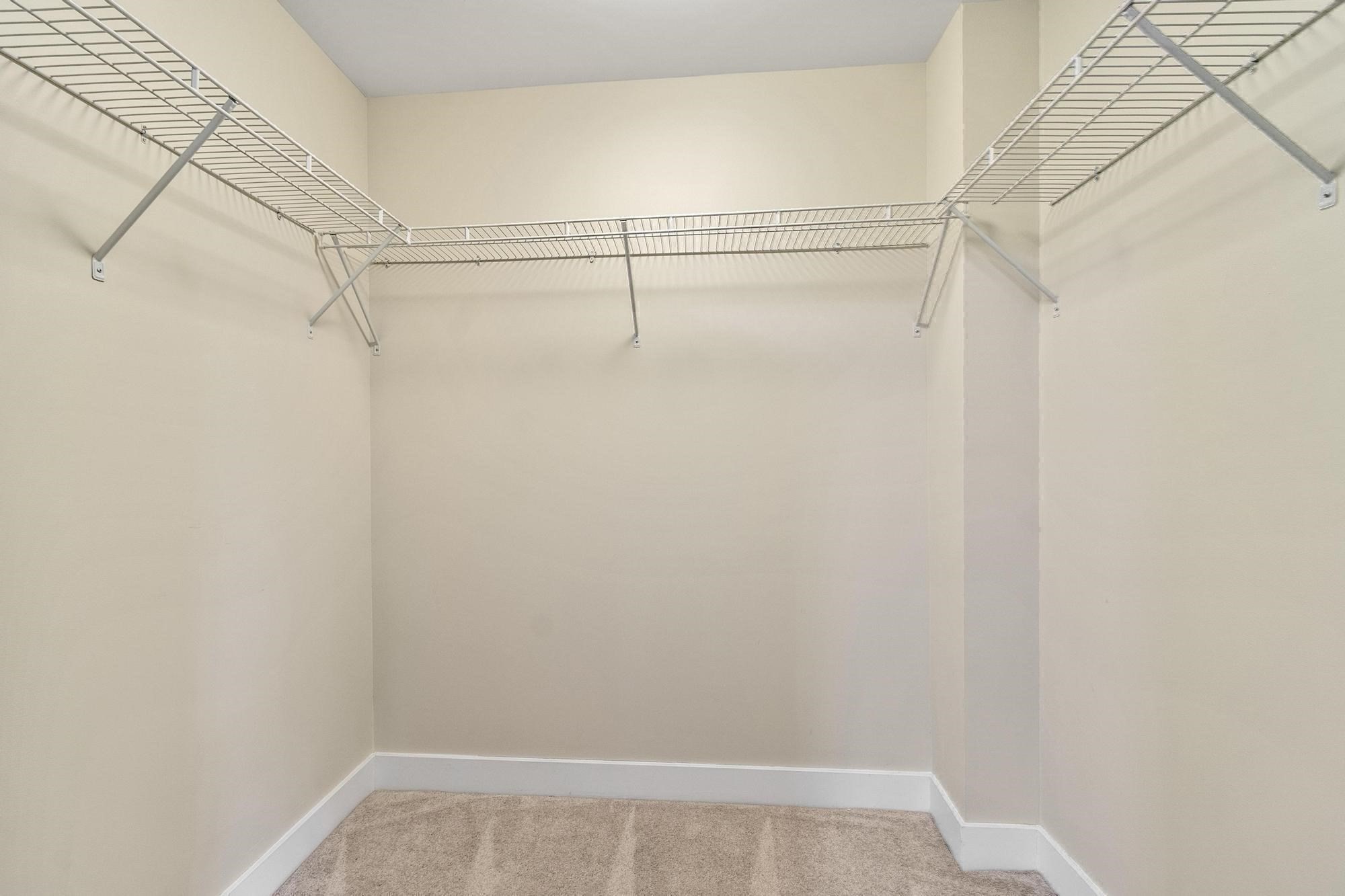 321 Hammond Pond Pkwy # 103 Property Photo 18