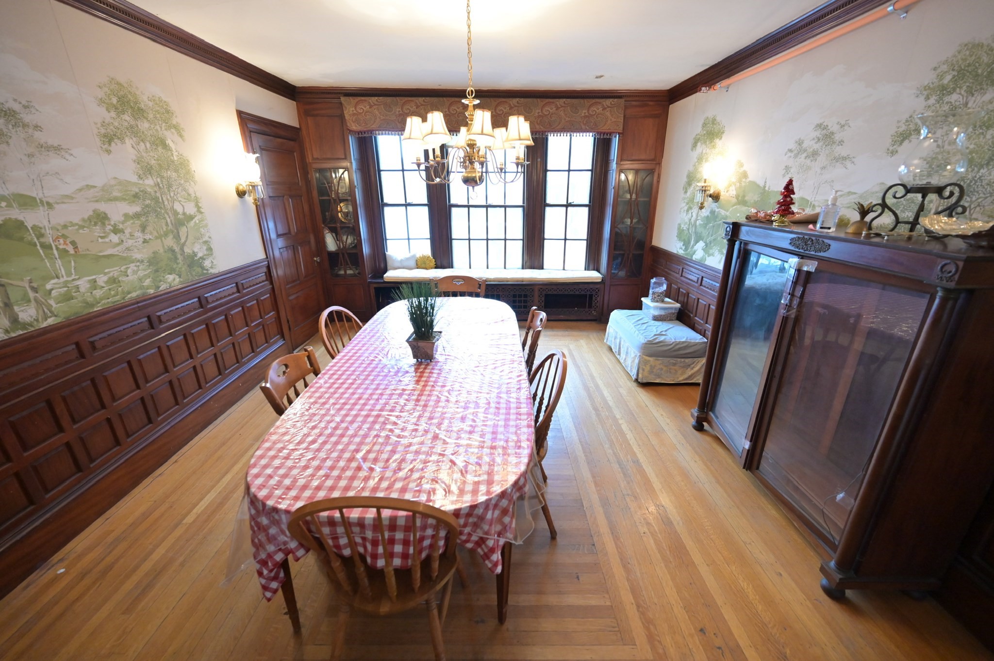 54 Nahant St Property Photo 4