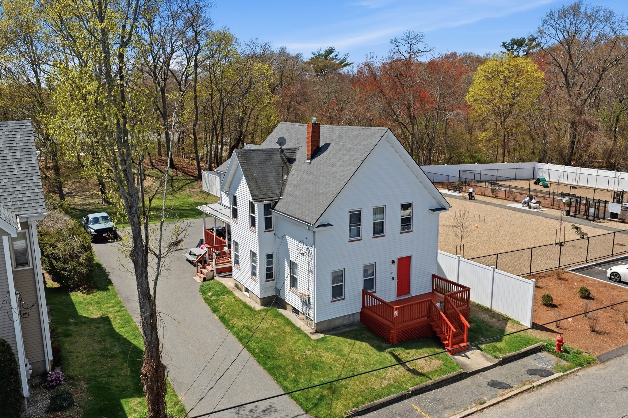 10 Oak Avenue Property Photo 1