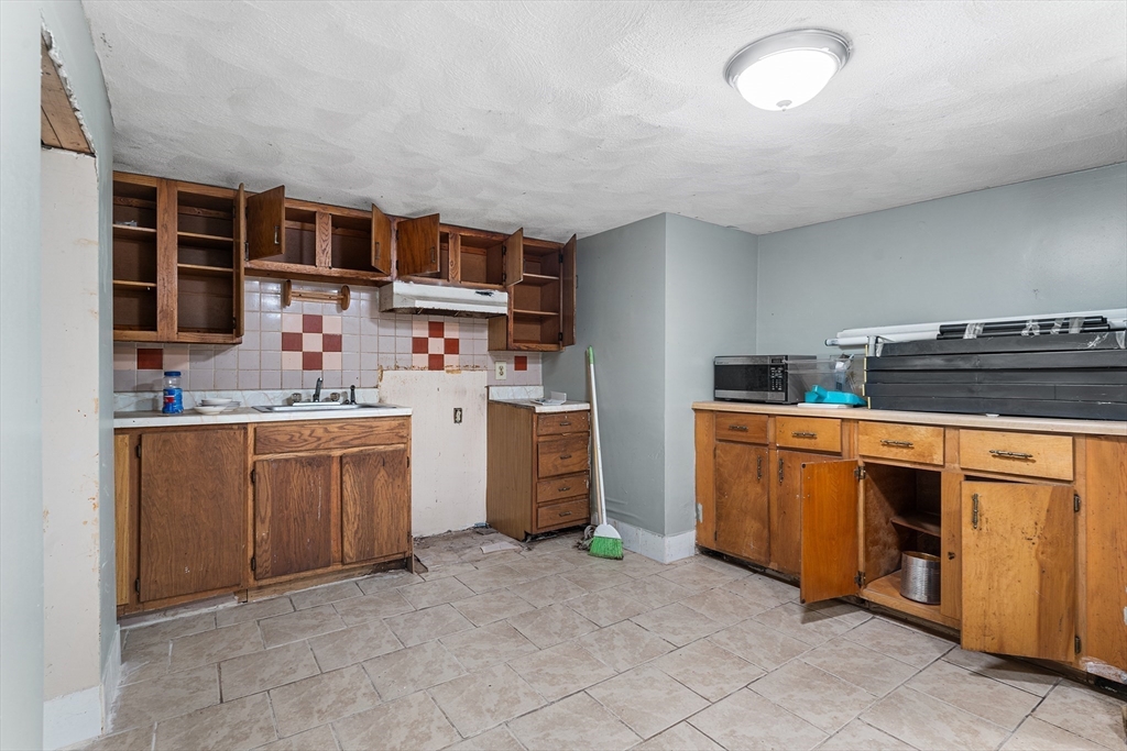 32 Rush St Property Photo 28