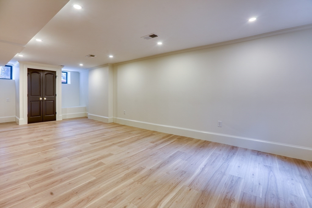 16 Chestnut Street Property Photo 33