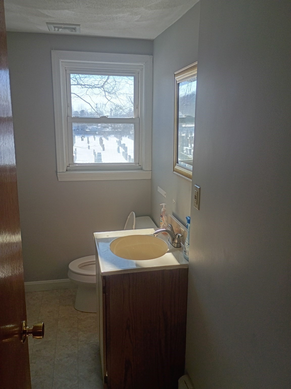 247 Main Property Photo 9