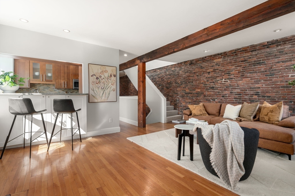 19 Albemarle St # 4 Property Photo 1