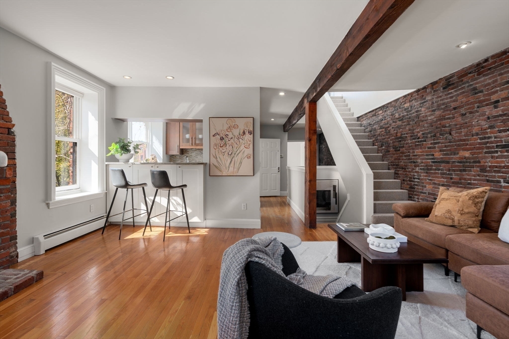 19 Albemarle St # 4 Property Photo 2