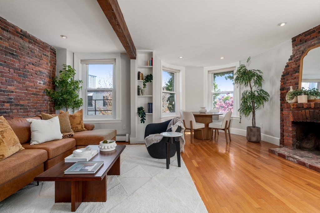 19 Albemarle St # 4 Property Photo 3