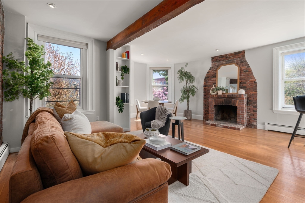 19 Albemarle St # 4 Property Photo 4
